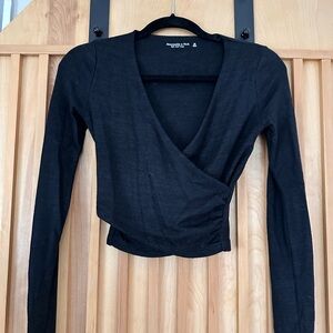 Abercrombie & Fitch Cropped Black Wrap Top